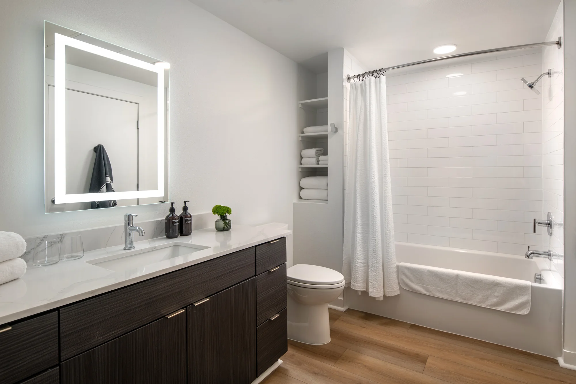 Primary bath in the Signature One Bedroom at Ariva Serviced Residences